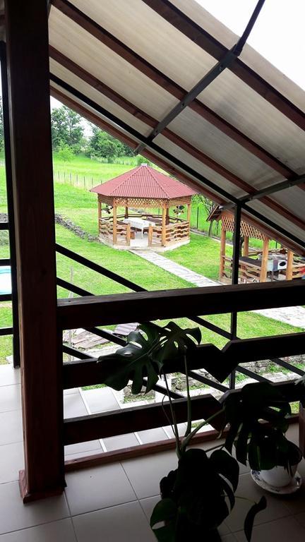 Pensiune Restaurant La Pogace Săpînţa Exterior foto